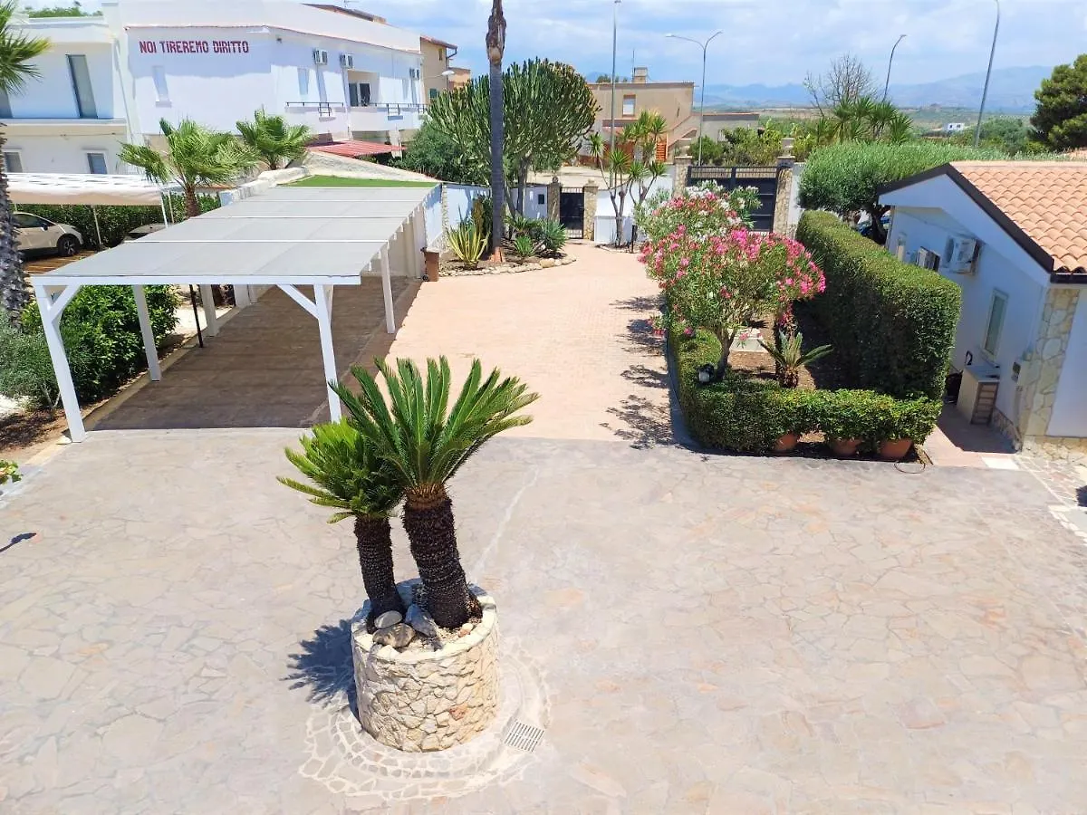 Apartment Ferienwohnung Oasi Del Borgo Borgo Bonsignore Italien